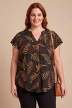Blouse ELIA avec notre mannequin – mode grande taille femme