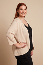 Gilet OLIA beige avec débardeur ANYA noir – mode grande taille femme