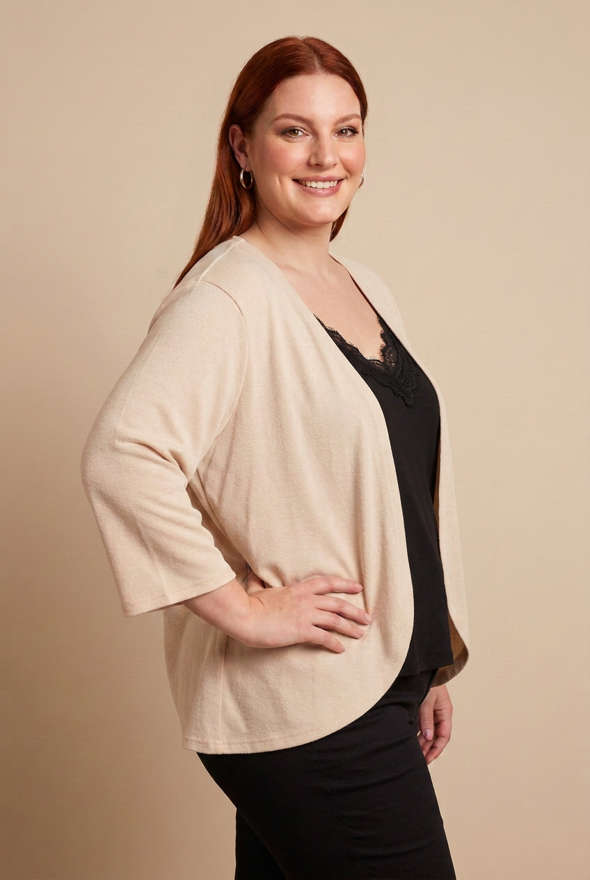 Gilet OLIA beige avec débardeur ANYA noir – mode grande taille femme