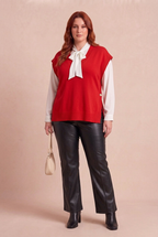 MILA rouge sur ELINA blanche avec BLACKY – mode grande taille femme