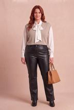 NOVA taupe et CHARLINE blanche associés au pantalon BLACKY – mode grande taille femme